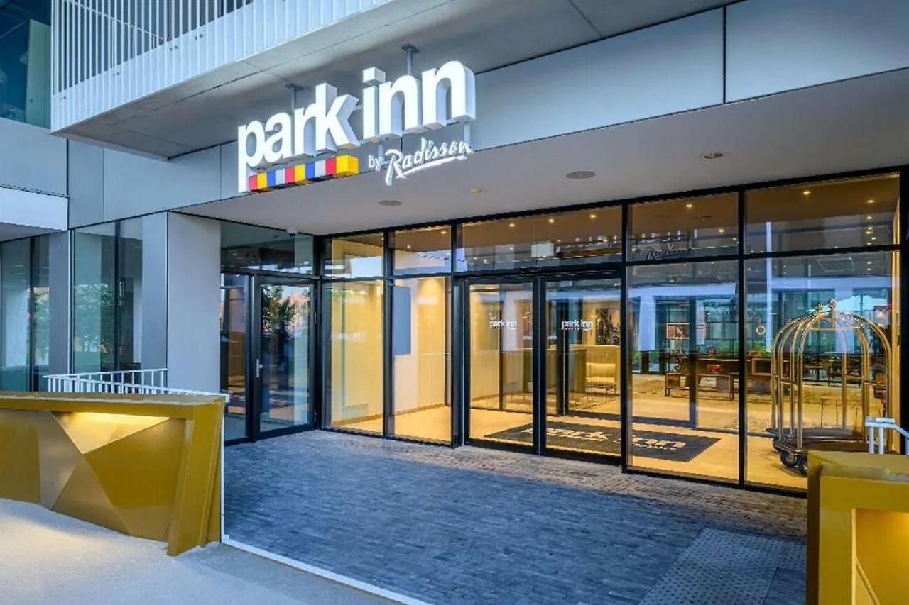 Park Inn By Radisson Antwerp City Centre 3*,