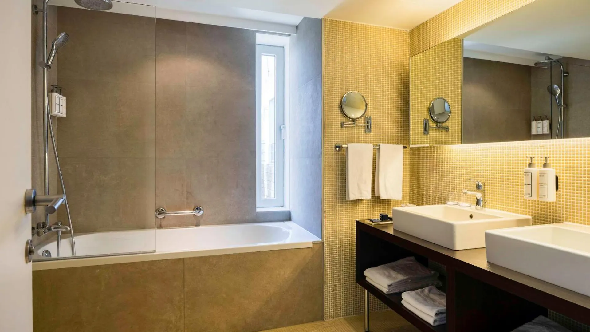 Park Inn By Radisson Antwerp City Centre